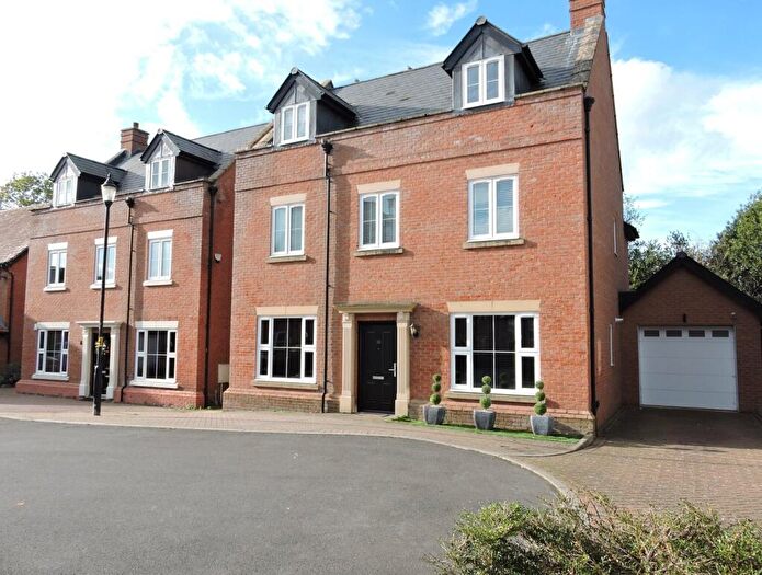 5 Bedroom Detached House For Sale In Eaton Gardens, Broxbourne, EN10