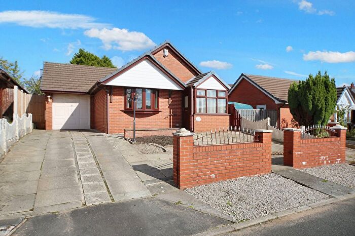 2 Bedroom Detached House For Sale In Farriers Croft, Wigan, WN6