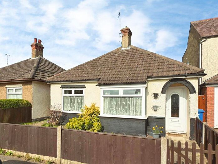 2 Bedroom Detached Bungalow For Sale In Blackheath Road, Lowestoft, Suffolk, NR33