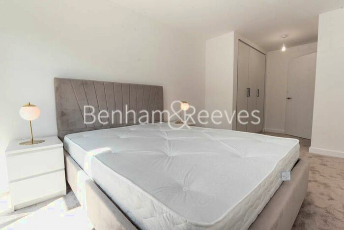 1 Bedroom Flat To Rent In Beaufort Square, Colindale, NW9