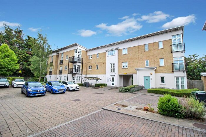 2 Bedroom Apartment For Sale In Queens Court, Revere Way, West Ewell, KT19