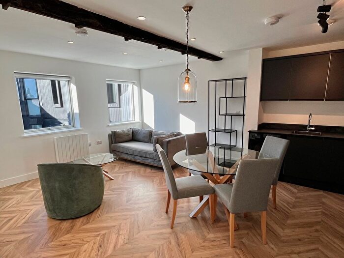 2 Bedroom Flat To Rent In Briggate, Leeds, LS1