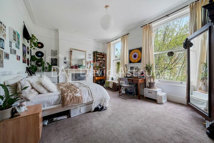 5 Bedroom Terraced House To Rent In Cheverton Road, Whitehall Park, Archway, N19