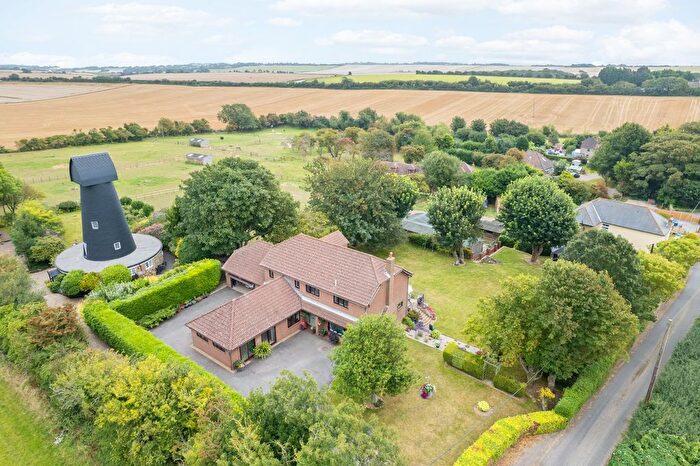 4 Bedroom Detached House For Sale In The Lane, Guston, Dover, Kent, CT15