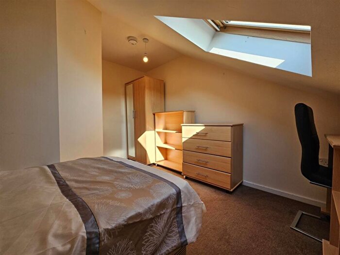 4 Bedroom Flat To Rent In Bed Flats, The Forum, Tiverton Way, Cambridge, CB1