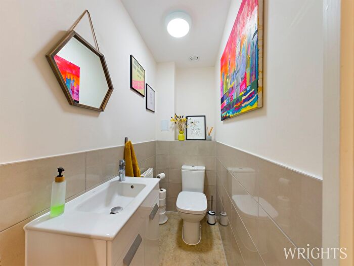 2 Bedroom Flat To Rent In Bessemer Road, Welwyn Garden City, AL7