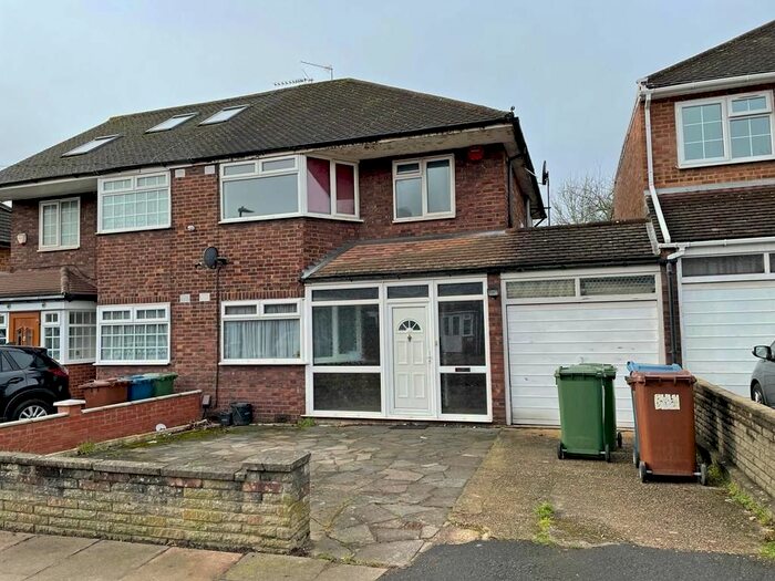 3 Bedroom Semi-Detached House To Rent In Merrion Avenue, Stanmore, HA7