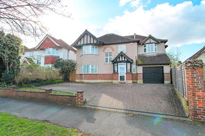 5 Bedroom Detached House For Sale In Banstead Road South, South Sutton, SM2