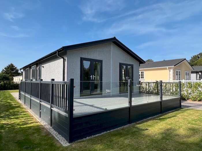 2 Bedroom Mobile/park Home For Sale In Warren Park, Portsmouth Road, Thursley, Godalming, GU8