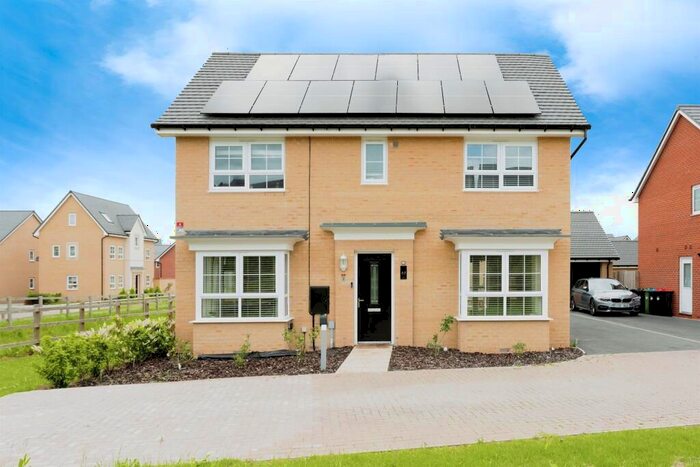 4 Bedroom Detached House For Sale In Bolebec Avenue, Eagle Farm South, Milton Keynes, MK17