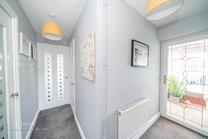 2 Bedroom Semi-Detached Bungalow For Sale In Deepwood Close, Rushall, Walsall, WS4