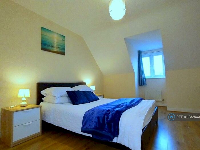 4 Bedroom Terraced House To Rent In Firedrake Croft, Coventry, CV1