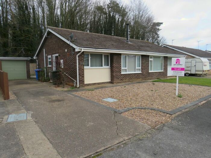 2 Bedroom Semi-Detached Bungalow To Rent In Oak Crescent, Boston, PE21