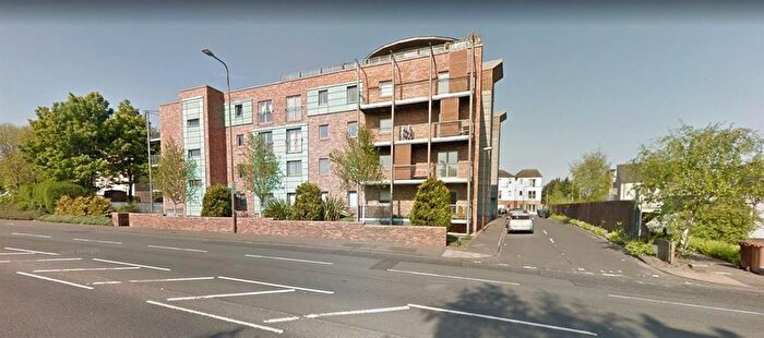 3 Bedroom Flat To Rent In / Telford Grove, Crewe Toll, Edinburgh, EH4
