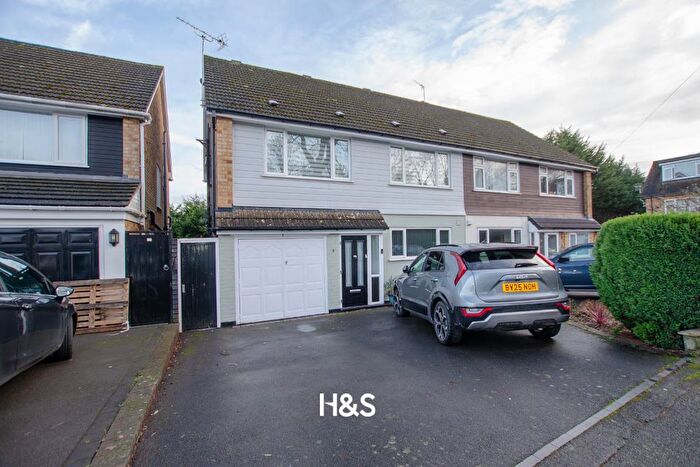 5 Bedroom Semi Detached House For Sale In Hunscote Close, Shirley, Solihull, B90