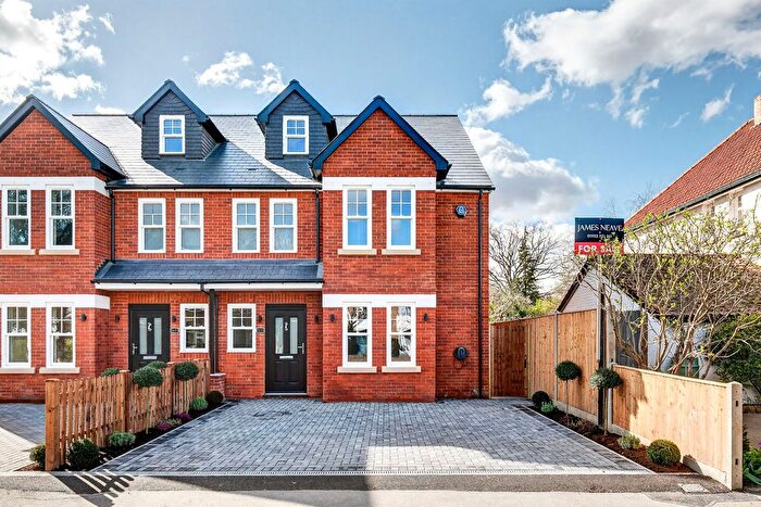 4 Bedroom Semi Detached House For Sale In Queens Road, Hersham, KT12