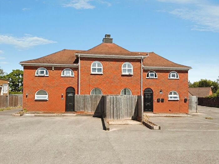 1 Bedroom Flat For Sale In Church Lane East, Aldershot, Hampshire, GU11