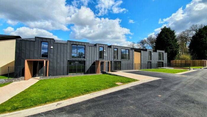 3 Bedroom Semi-Detached House For Sale In Home Farm Barns, Hampton-In-Arden, B92