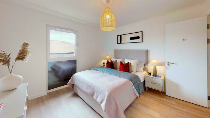2 Bedroom Apartment To Rent In Minerva Square, Glasgow, G3