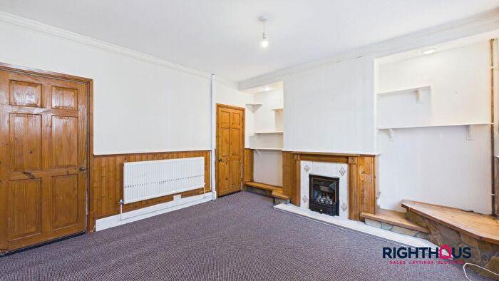 2 Bedroom Terraced House To Rent In Grape Street, Allerton, BD15