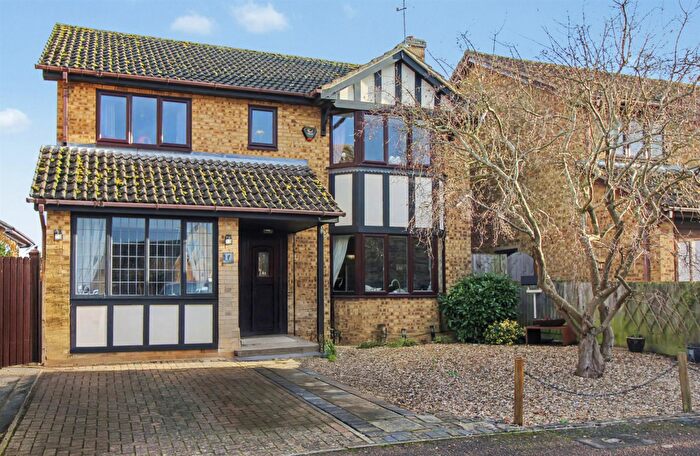 4 Bedroom Detached House For Sale In Burystead Rise, Raunds, NN9