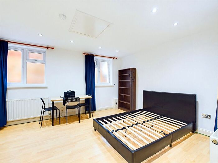 Studio To Rent In Prado Path, Twickenham, TW1