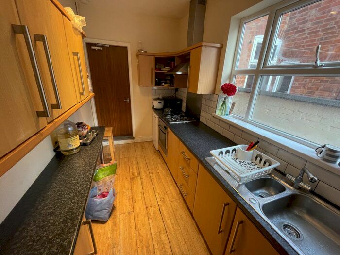 4 Bedroom Terraced House To Rent In Stuart Street, Leicester, LE3