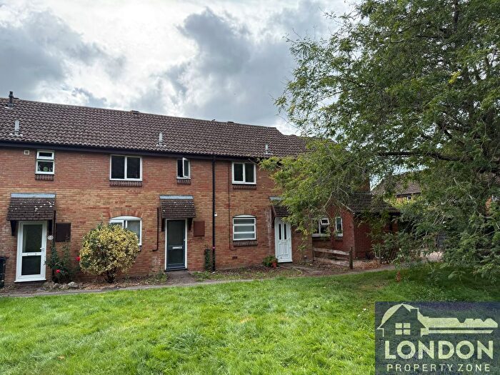 2 Bedroom Terraced House For Sale In Craddock Road, Canterbury, CT1