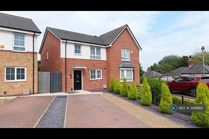 3 Bedroom Semi-Detached House To Rent In Blue Coat Drive, Dudley, DY2