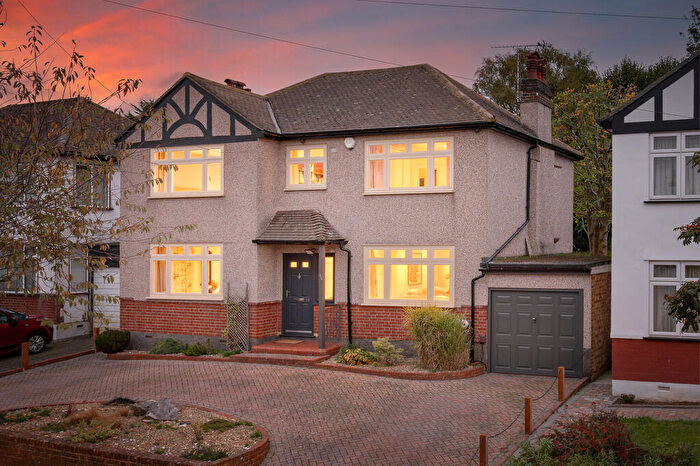 4 Bedroom Detached House For Sale In Coulsdon, Surrey, CR5