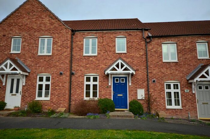 3 Bedroom Terraced House To Rent In Lake View, Pontefract, WF8