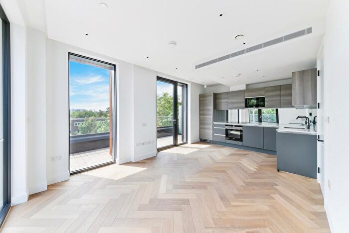 2 Bedroom Flat To Rent In Scawfell Street, Hoxton, London, E2