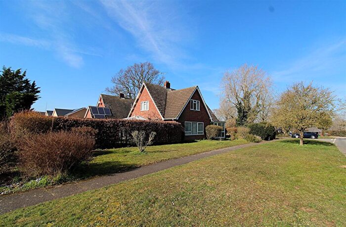 5 Bedroom Chalet For Sale In Maltings Garth, Thurston, Bury St. Edmunds, IP31