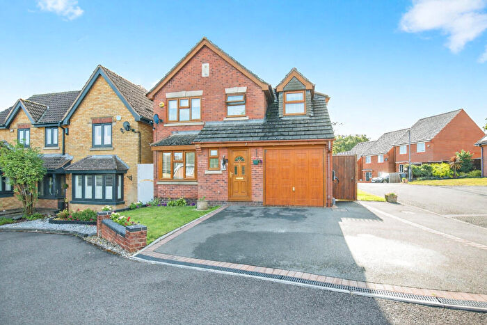 4 Bedroom Detached House For Sale In Silverbirch Close, Hartshill, CV10