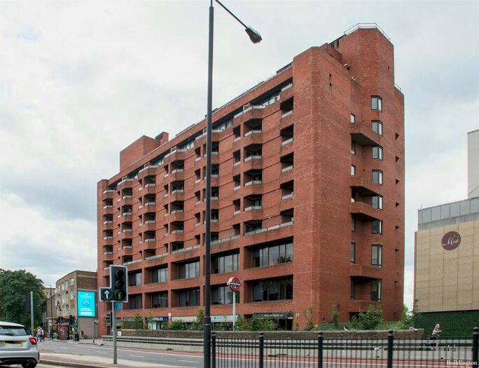 2 Bedroom Flat To Rent In Finchley Road, London, NW3