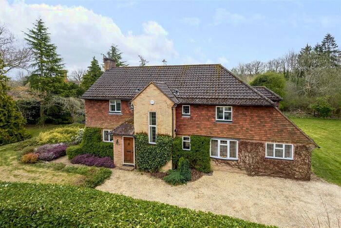 4 Bedroom Detached House For Sale In Prestwick Lane, Chiddingfold, Godalming, GU8
