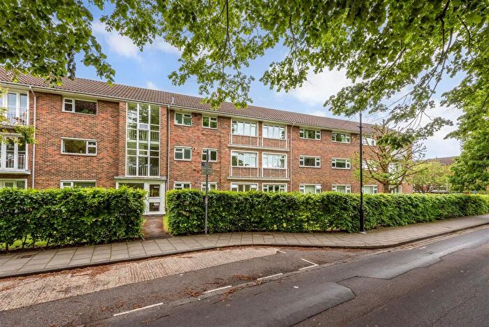 2 Bedroom Apartment For Sale In North Walls, Chichester, PO19