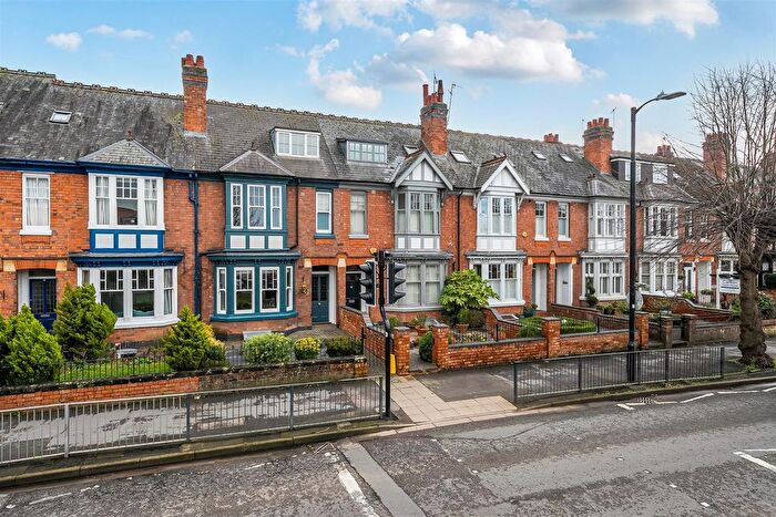 4 Bedroom Terraced House For Sale In Evesham Place, Stratford-Upon-Avon, CV37