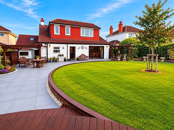 4 Bedroom Detached House For Sale In Badminton Road, Coalpit Heath, BS36