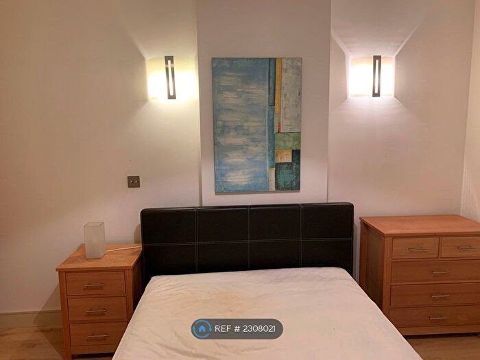 1 Bedroom Flat To Rent In Watson Street, Manchester, M3