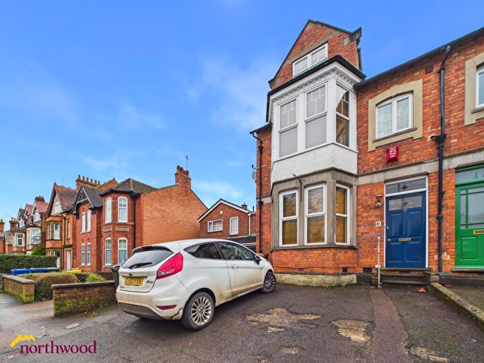 1 Bedroom Flat To Rent In Broughton Road, Banbury, OX16