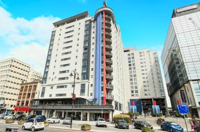 2 Bedroom Flat To Rent In Landmark Place, Churchill Way, Cardiff, CF10