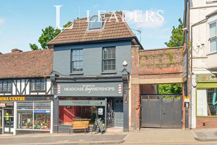 2 Bedroom Apartment To Rent In Holywell Hill, AL1