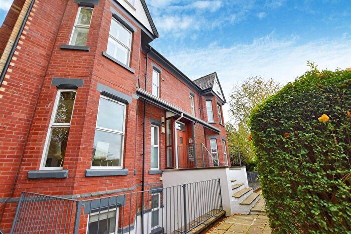 2 Bedroom Flat To Rent In Burton Road, West Didsbury, Didsbury, Manchester, M20