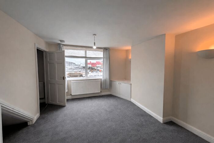 1 Bedroom Flat To Rent In West St, CW1