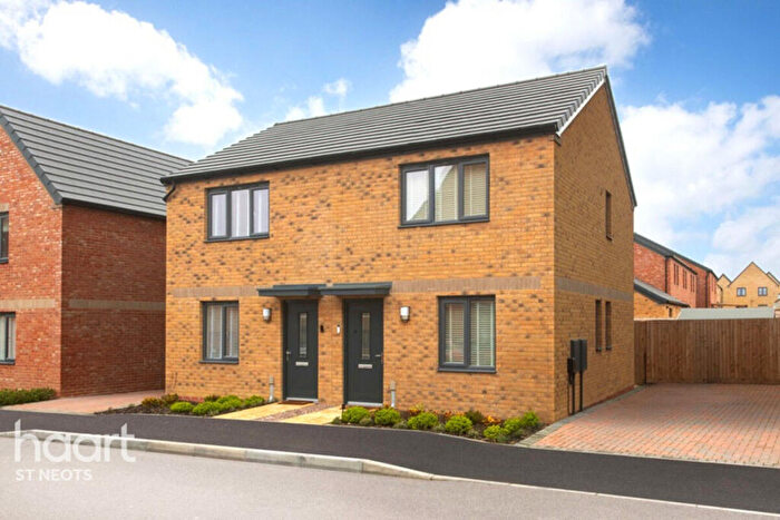 2 Bedroom Semi Detached House For Sale In Nuffield Road, St.Neots, PE19