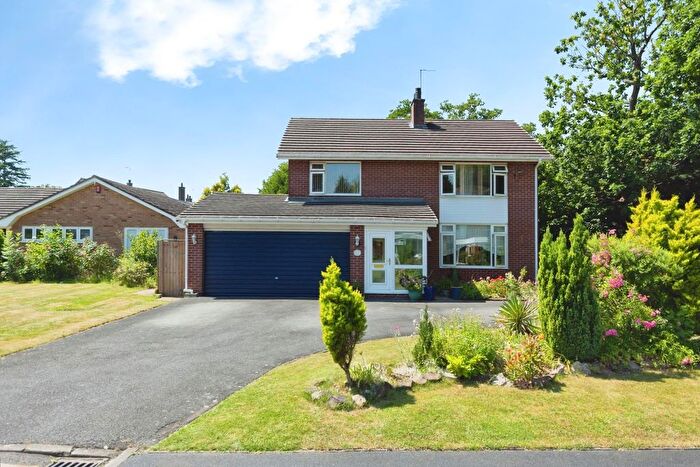 4 Bedroom Detached House For Sale In White House Way, Solihull, B91