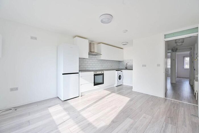 2 Bedroom Flat For Sale In Rodney Road, Elephant And Castle, SE17