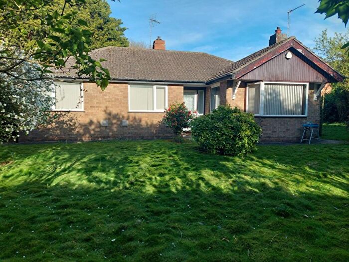 4 Bedroom Detached Bungalow For Sale In Lyndhurst Close, Thorne, Doncaster, DN8