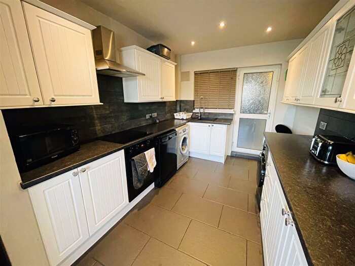 4 Bedroom Property To Rent In Romney Avenue, Bristol, BS7